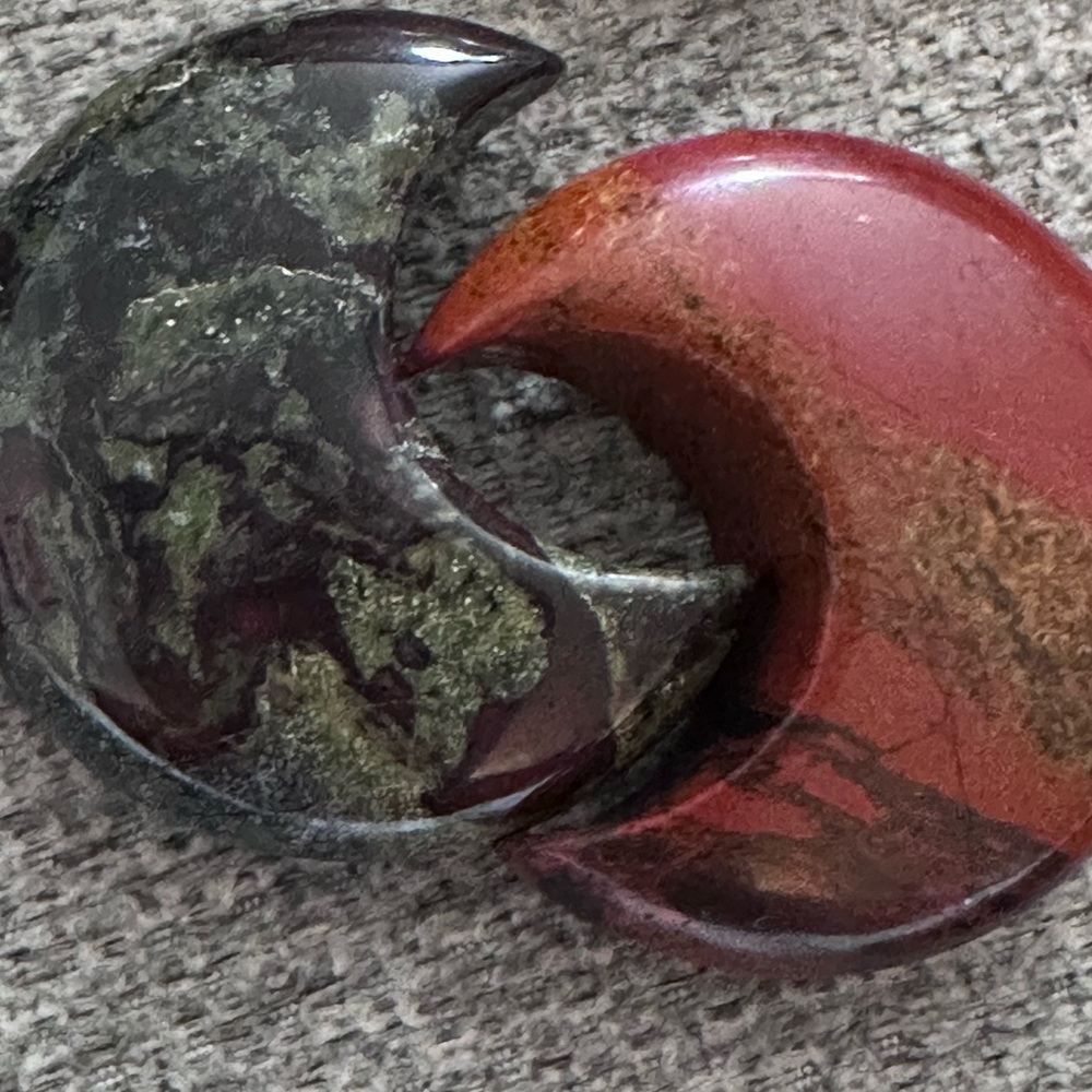 Crystal Crescent Moon (choose 1) - Picture 11 of 12